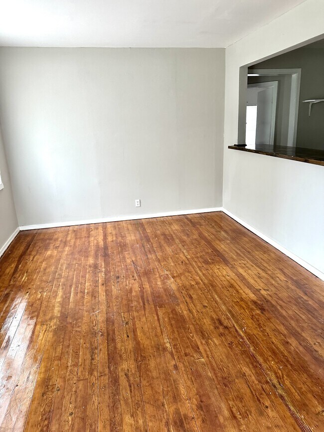 Foto del edificio - 912 W Vinita Ave