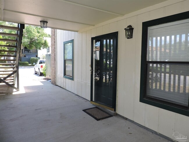 Building Photo - 2299 Scenic Hwy