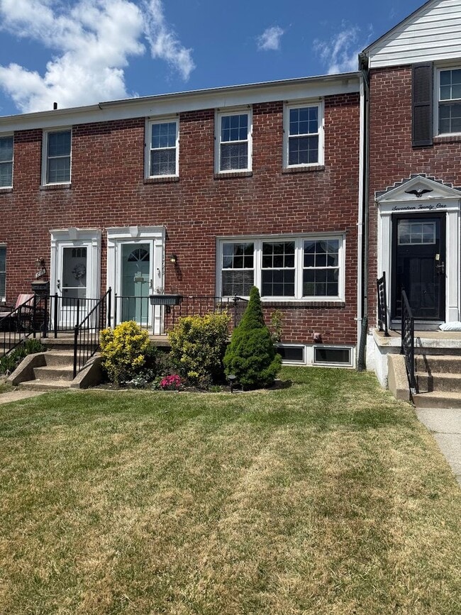 Building Photo - 1723 Edgewood Rd