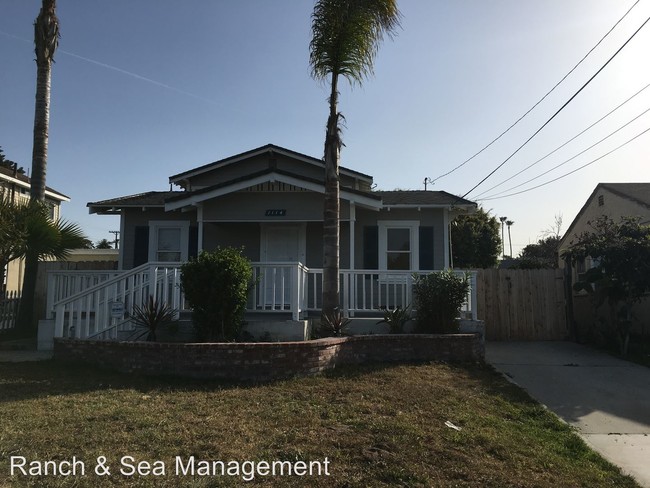 Building Photo - 1114 S Ditmar St