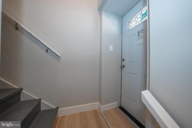Building Photo - 122 3RD St