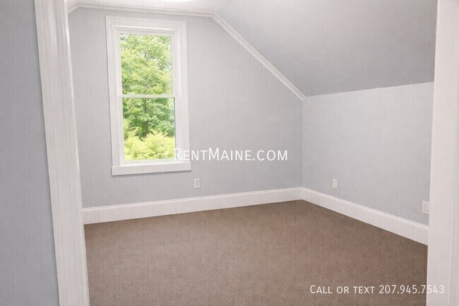 Foto del edificio - 496 Main St