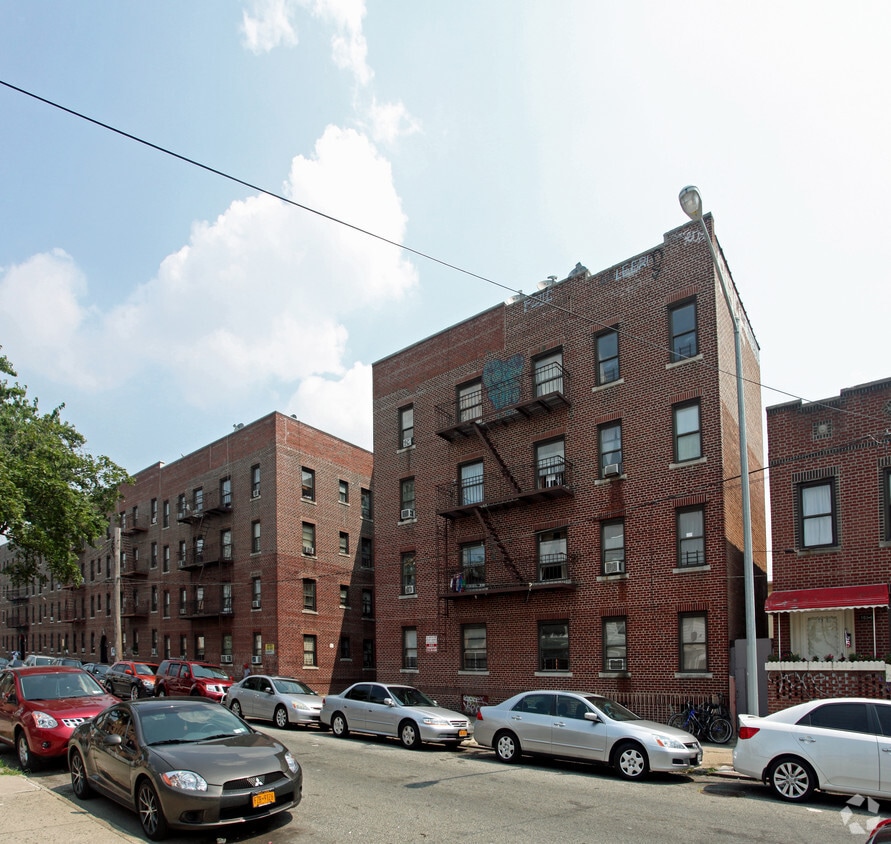 10355 97th St, Ozone Park, NY 11417 Apartments in Ozone Park, NY