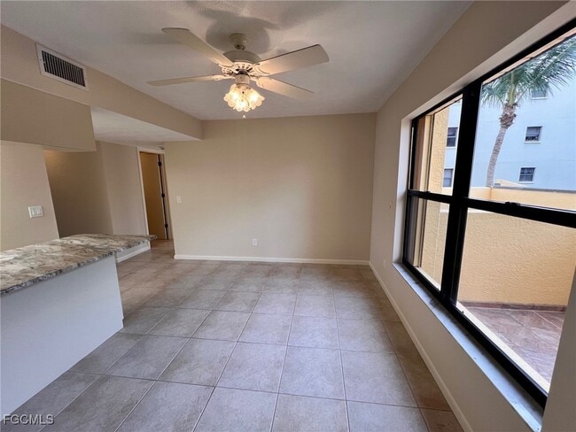 Building Photo - 4015 SE 20th Pl