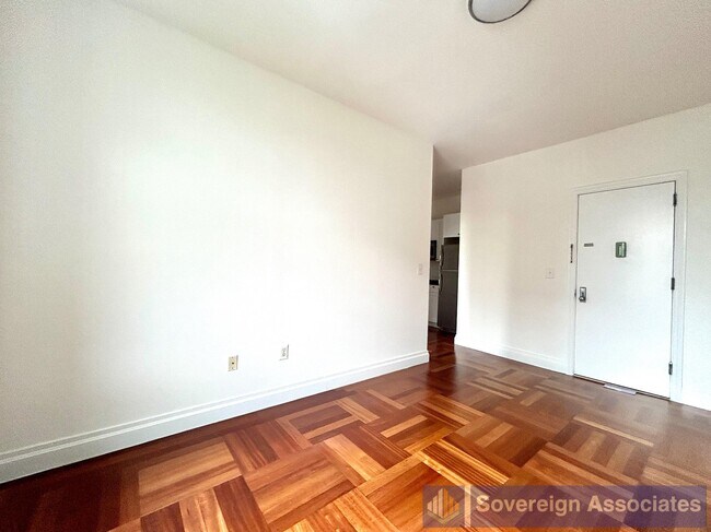 Foto del edificio - 607 W 137th St