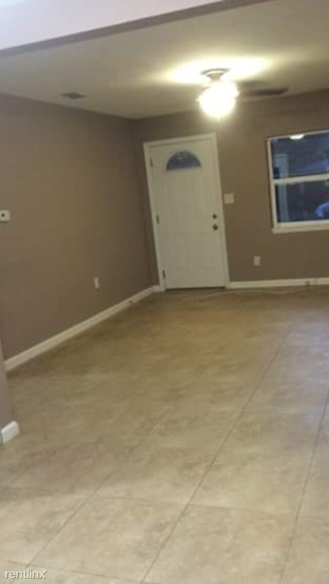Building Photo - 2813 Southwood Dr