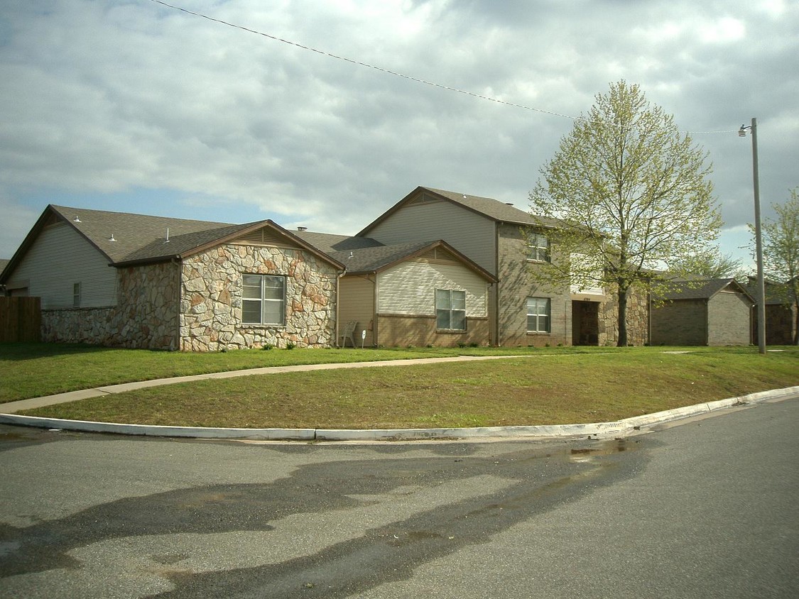 Primary Photo - Sunnyview Apartments II