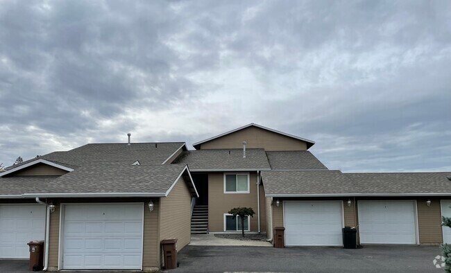 Building Photo - 8950 N Pamela St