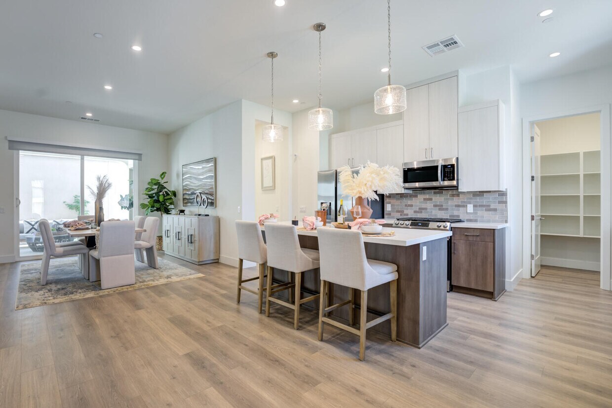 47343 Iris Wy, La Quinta, CA 92253 Townhome Rentals in La Quinta CA