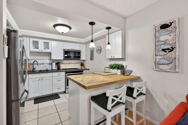 Building Photo - 950 S Kanner Hwy