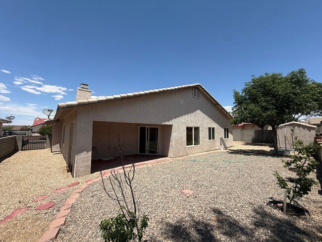 Foto del edificio - 3 Bedroom 2 Bathroom Home