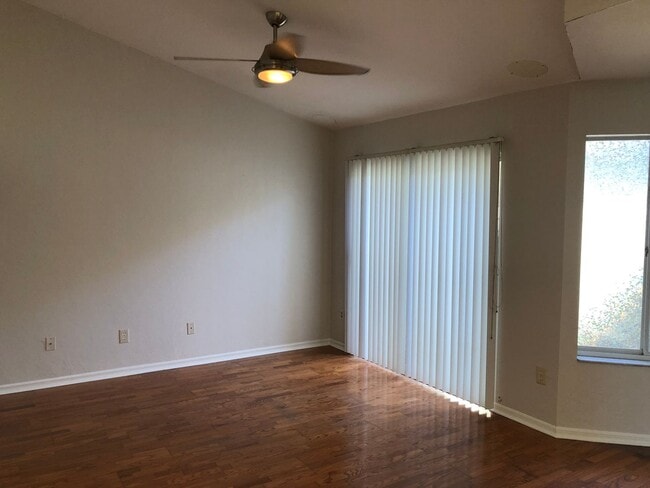 Building Photo - Call today to see!