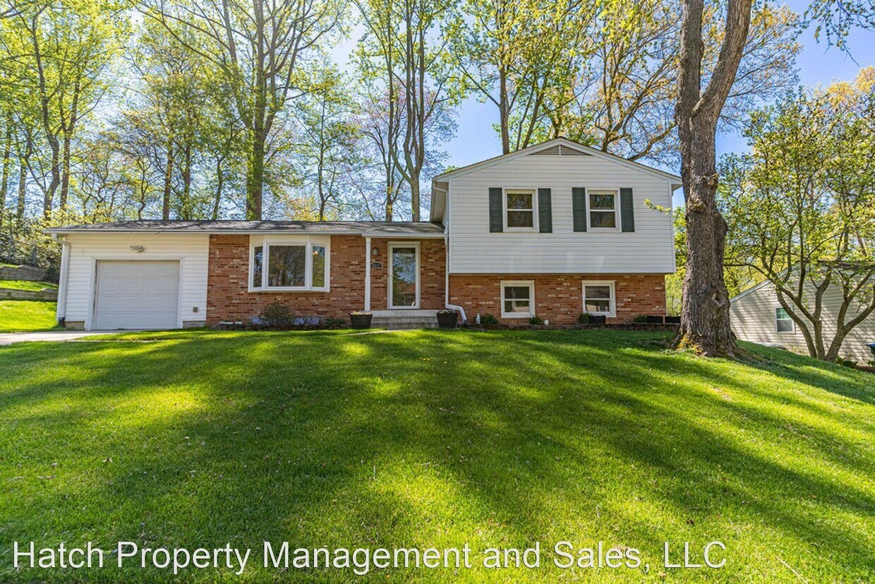 5 br, 3 bath House 8317 Harland Dr House for Rent in West