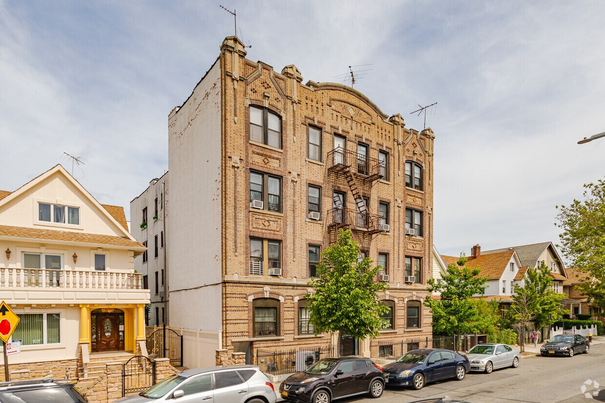 Foto del edificio - 76 Bay 23Rd St