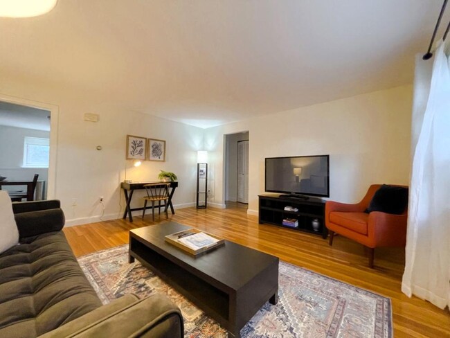 Foto del edificio - 1 bedroom in Brookline MA 02445