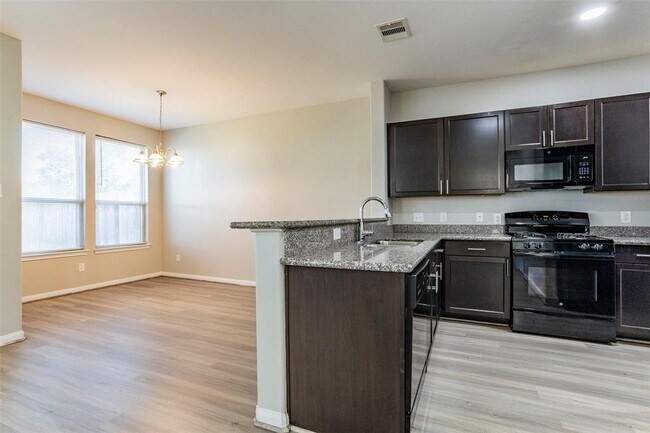Building Photo - 17014 Wilthorne Gardens Ct