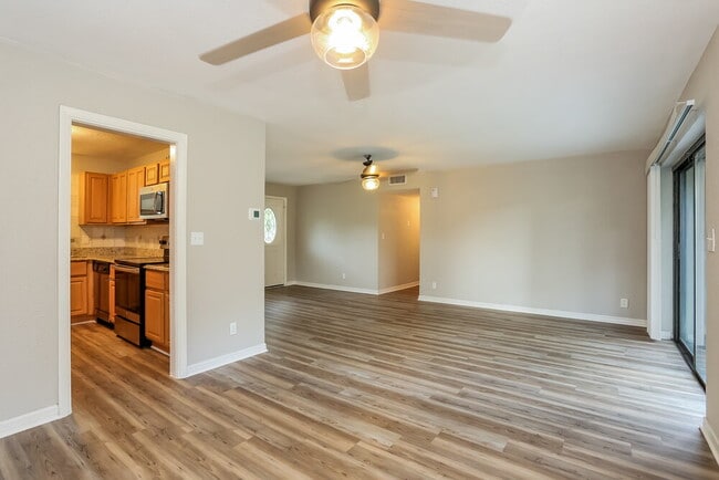 Building Photo - 8035 Naranja Dr W