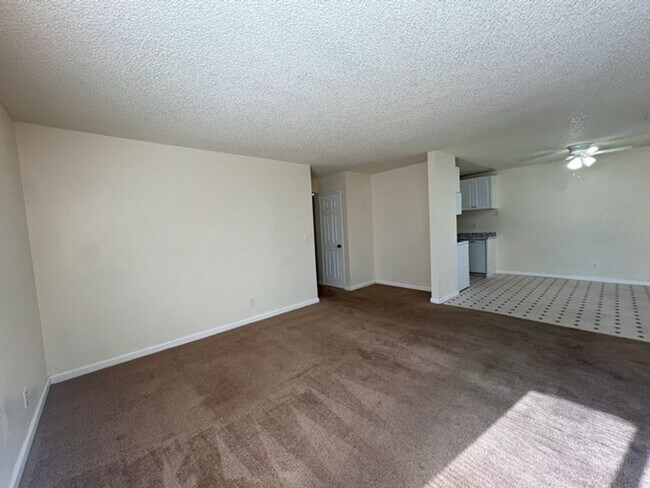 Foto del edificio - Ground Floor Two Bedroom with Community...