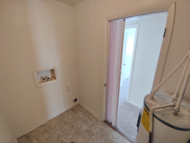 Foto del edificio - 600 Reusens Rd