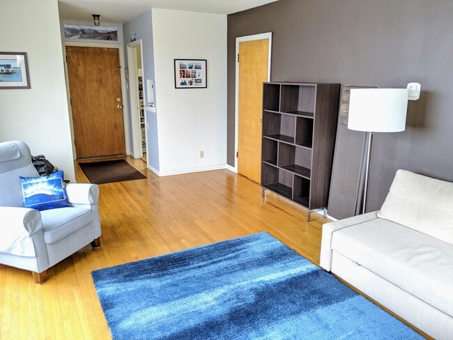Living Area to front door - 4479 17th St