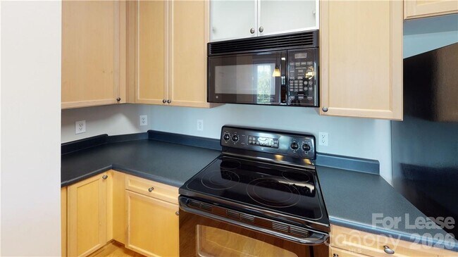 Foto del edificio - 1101 W 1st St