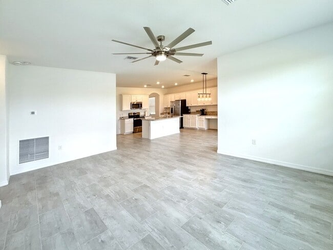 Building Photo - 11305 Shady Blossom Dr
