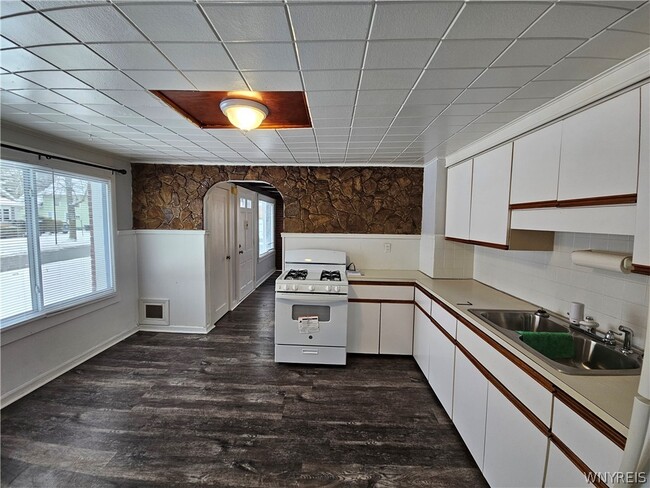 Building Photo - 22 Washington St