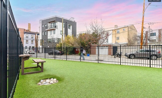 Foto del edificio - 1237 N 5th St