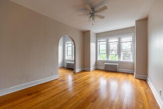 Building Photo - 1145 W Morse Ave