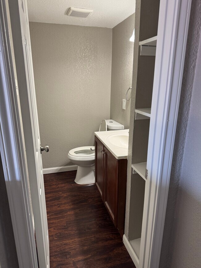 Foto del edificio - 357 NW Newton Dr
