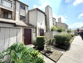 Building Photo - 1083 Country Pl Dr