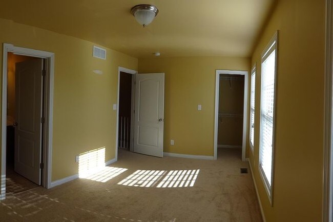 Building Photo - 313 Burley Ave