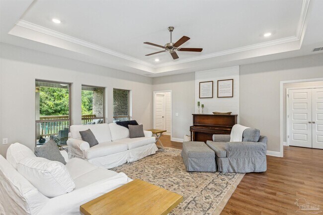 Building Photo - 400 Broadleaf Cir