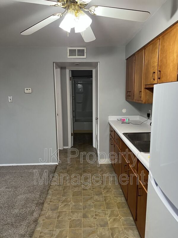 Foto del edificio - 1322 1st Ave NW