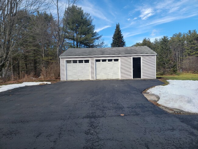 Building Photo - 164 Francestown Rd