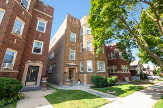 Building Photo - 7422 S Bennett Ave