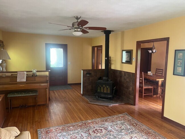 Foto del edificio - 165 E Miller Rd