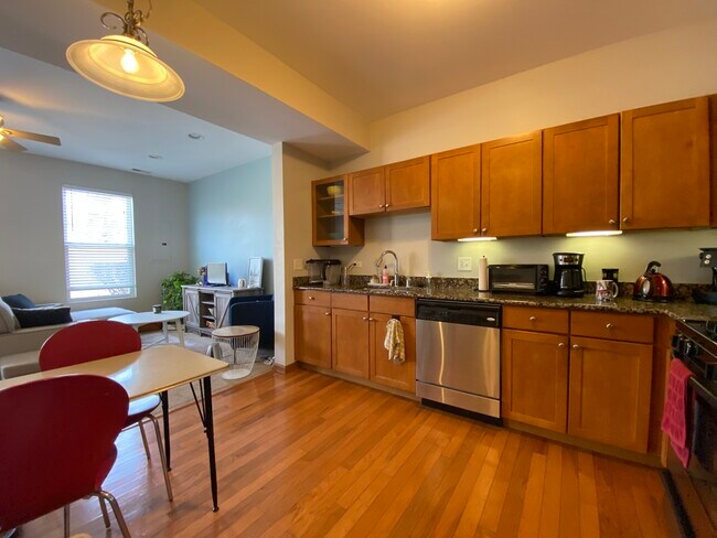 Foto del edificio - 2302 Flagstone Ln