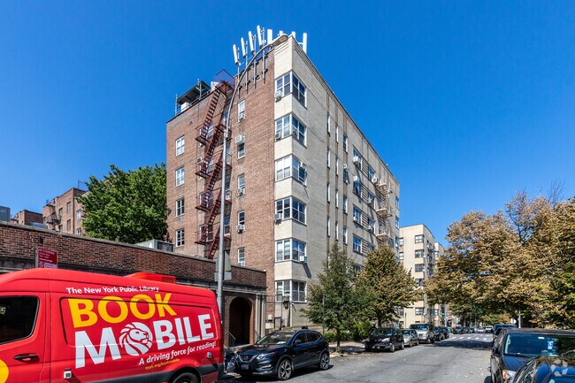 Foto del edificio - 100 Bennett Ave