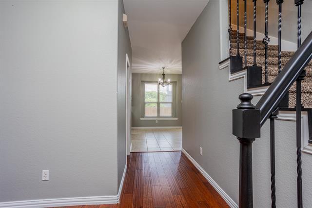 Building Photo - 2208 Kingsley Dr
