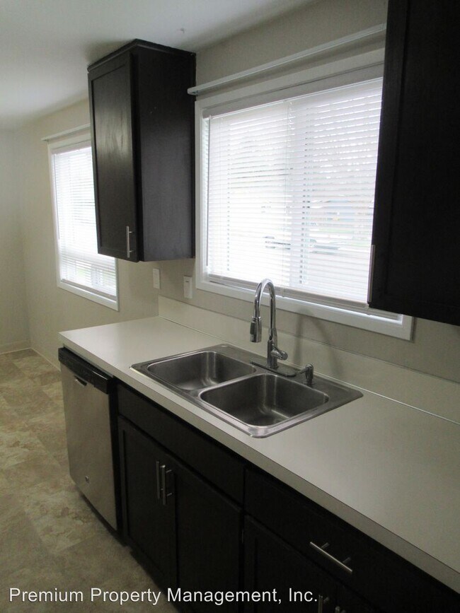 Foto del edificio - 3 br, 1 bath House - 1140 Genie Ct. SE