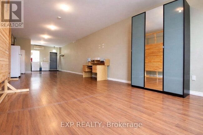 Building Photo - 1038 Coxwell Ave