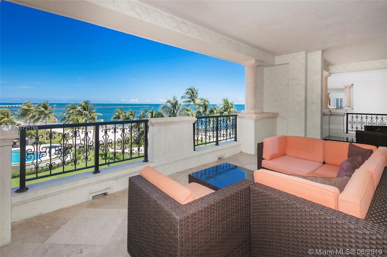 Foto principal - 7942 Fisher Island Dr