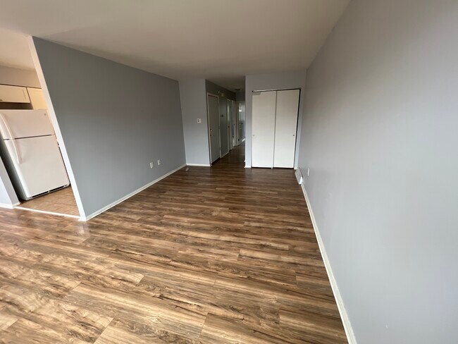 Foto del edificio - 4714 Saint Denis Dr
