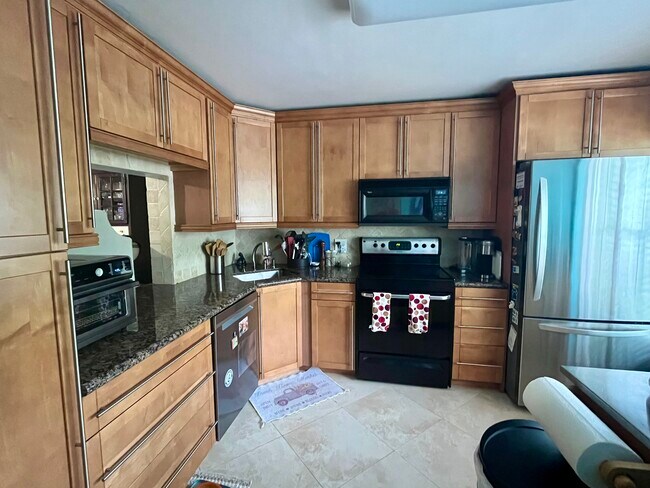 Building Photo - 234 Foxtail Dr