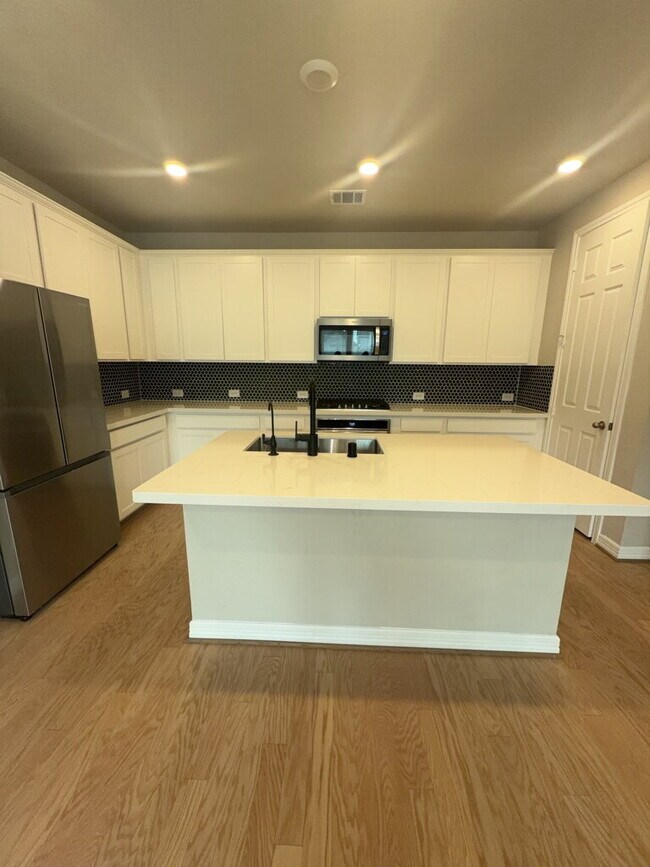 Foto del edificio - 9406 Caddo Ridge Ln