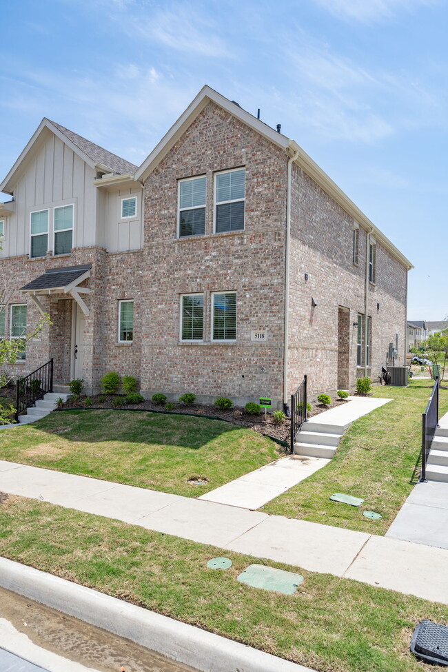 Building Photo - 5118 Springlake Pky