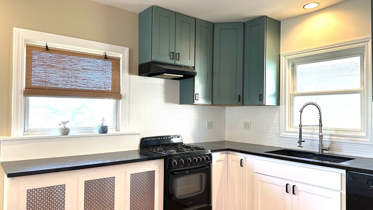 Foto principal - 1535 Bever Ave SE