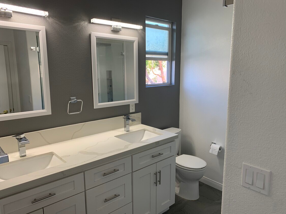 8644 La Salle St, Cypress, CA 90630 Townhome Rentals in Cypress CA