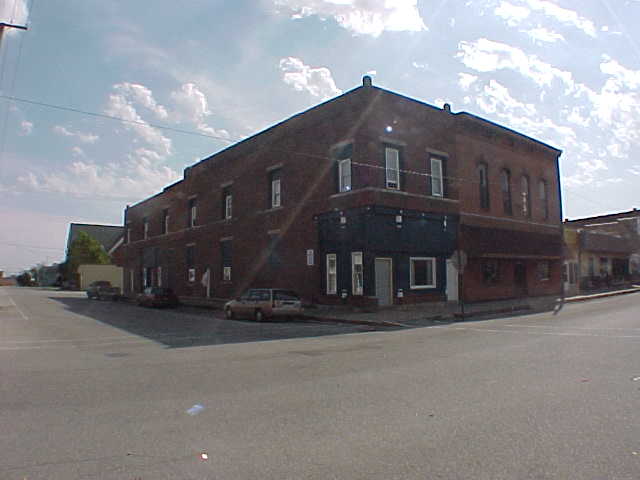 Primary Photo - 301 S Newton